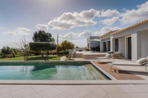Luxurious 4Bedroom Villa Retreat